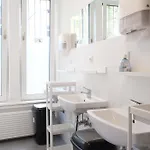 ホステル Maru Living C9 *