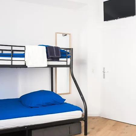 Maru Living C9 Hostel *