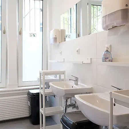 אכסניה Maru Living C9 קלן