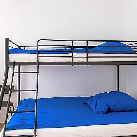 Maru Living C9 אכסניה קלן