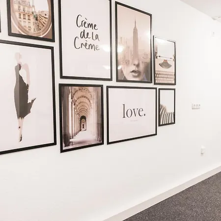 אכסניה Maru Living C9 *